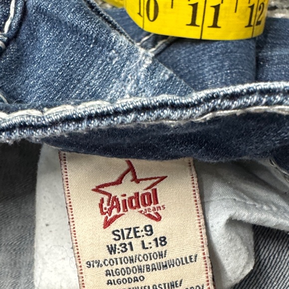 L.A. Idol crop Jeans with Silver crown Embellishments EUC 9 - Picture 11 of 11